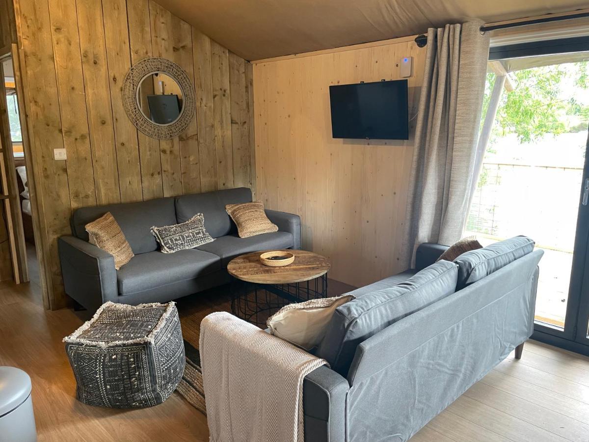 Sumners Ponds Fishery & Campsite Hotel Horsham Eksteriør billede