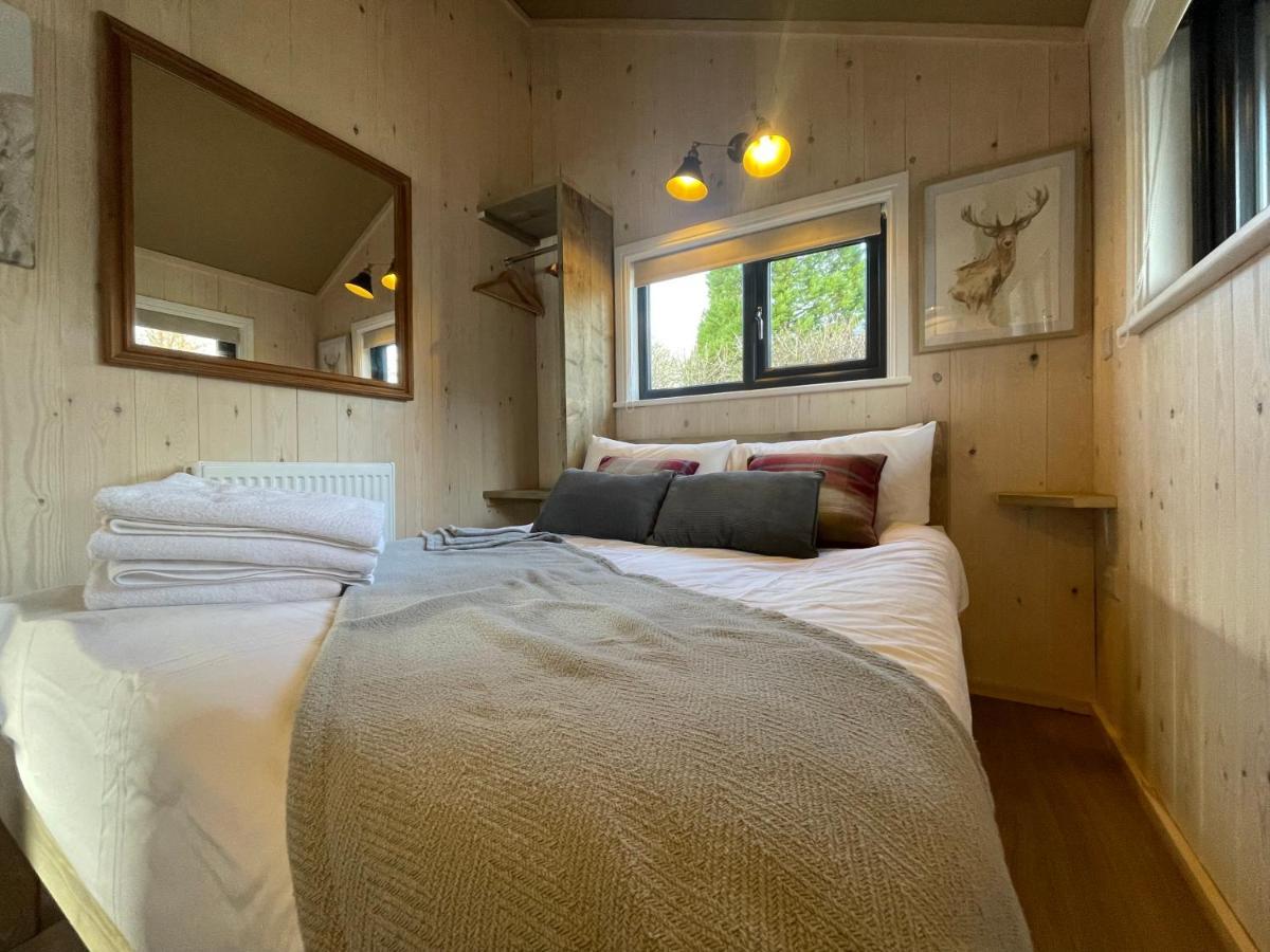 Sumners Ponds Fishery & Campsite Hotel Horsham Eksteriør billede