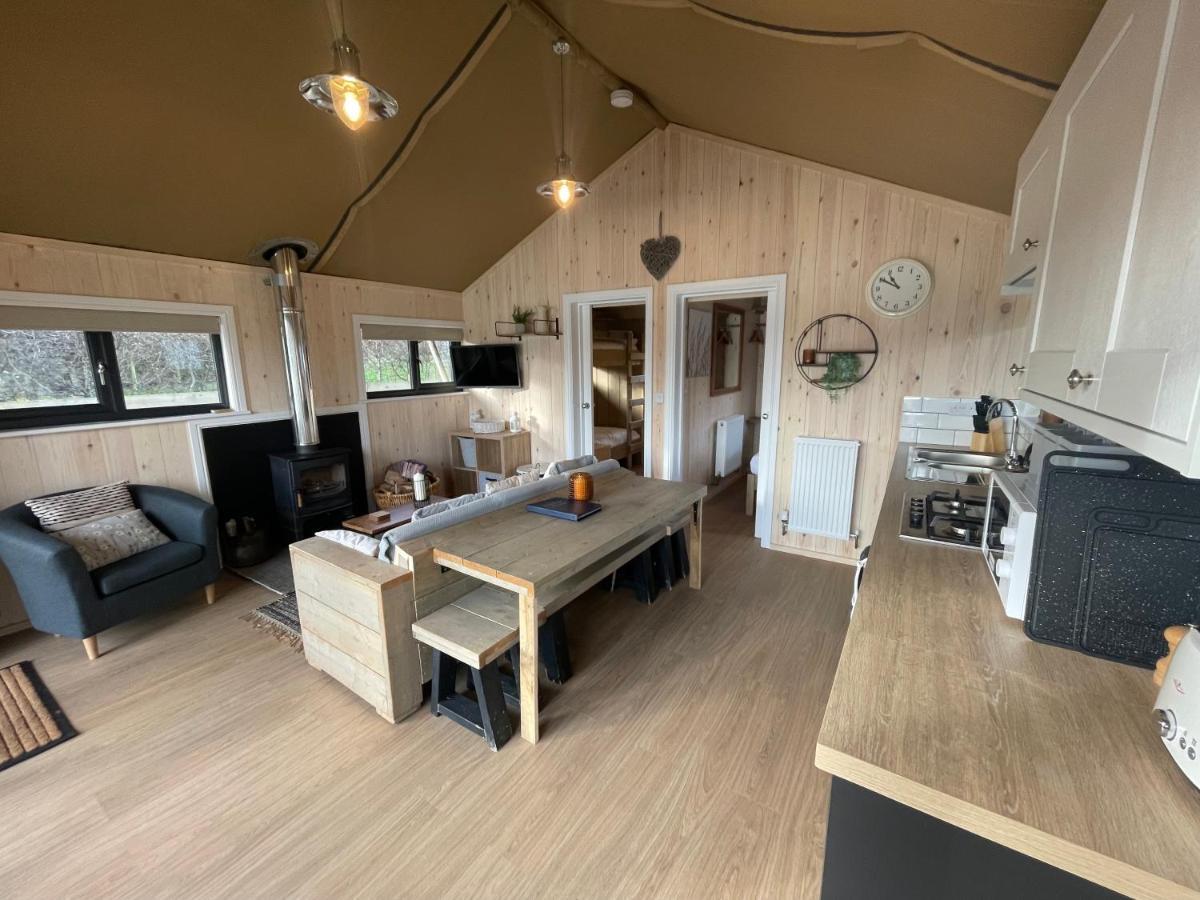 Sumners Ponds Fishery & Campsite Hotel Horsham Eksteriør billede